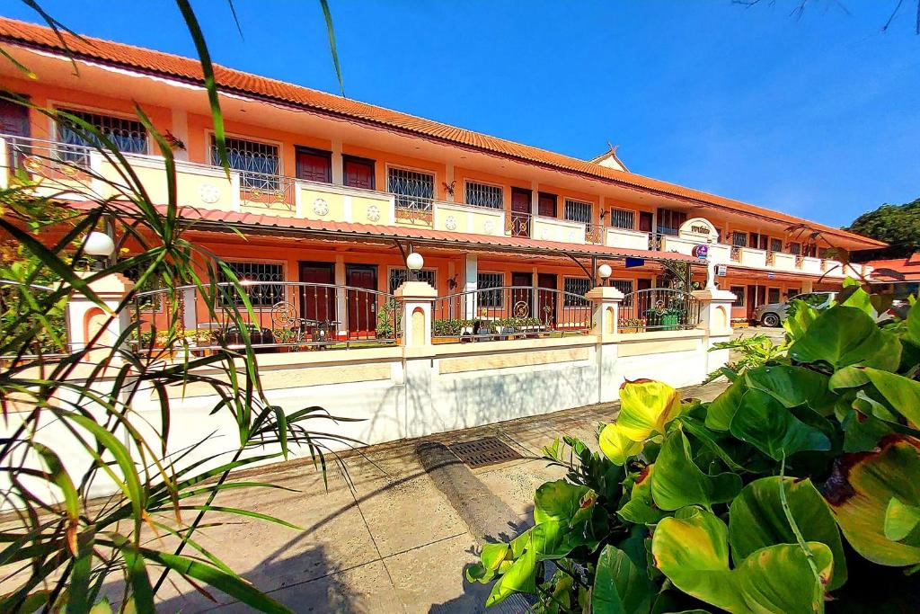 PF Resort — 3