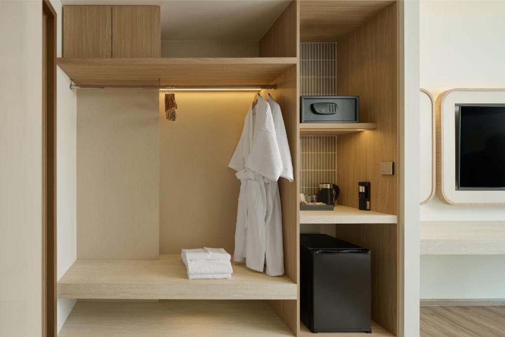 Phetara Hotel Mahachai by PCL — 3