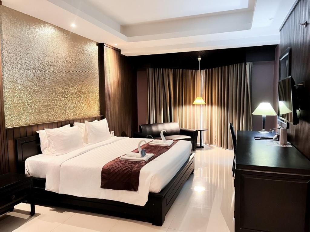 Napalai Hotel — 4